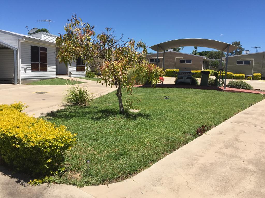 Springsure Overlander Motel Экстерьер фото